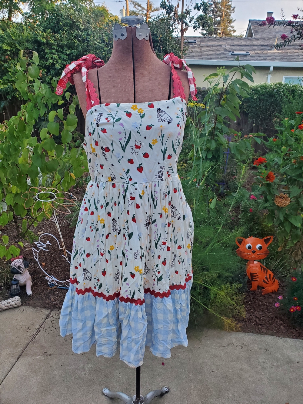 Box Lunch Disney Floral Maxi Dress in White & Blue Size 0